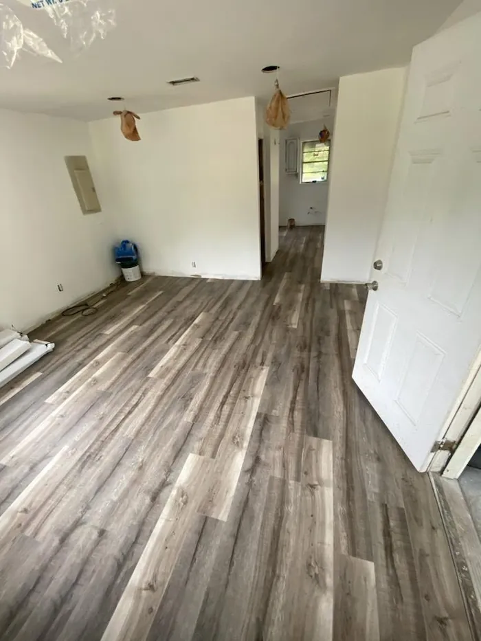 Laminate floor installed by A&M Multiservices